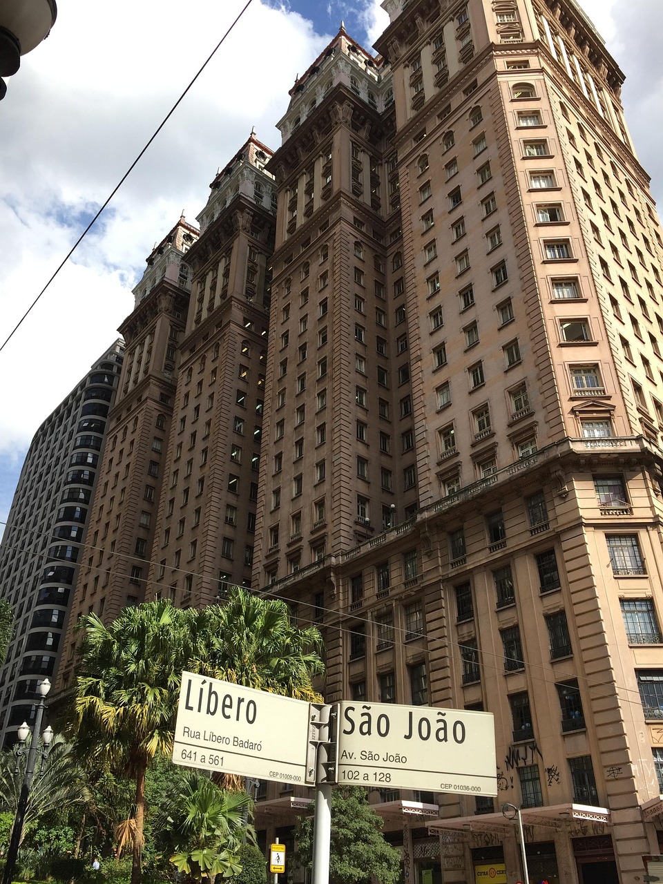 进贤新房推荐，探寻城市中的理想居所，为您打造温馨家园